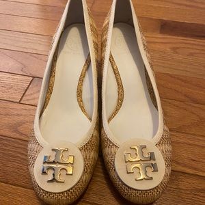 Tory Burch Raffia Sally Straw Wedge White Gold 9.5